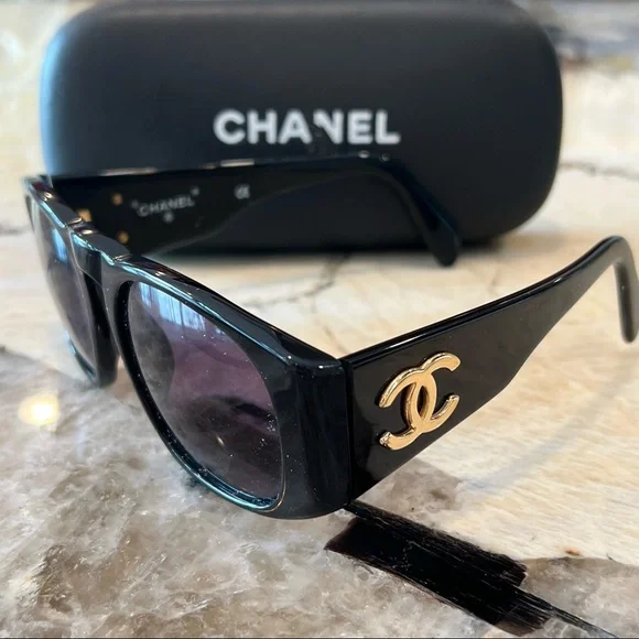 CHANEL | Accessories | Vintage Eucchanel Authentic  display picture 2